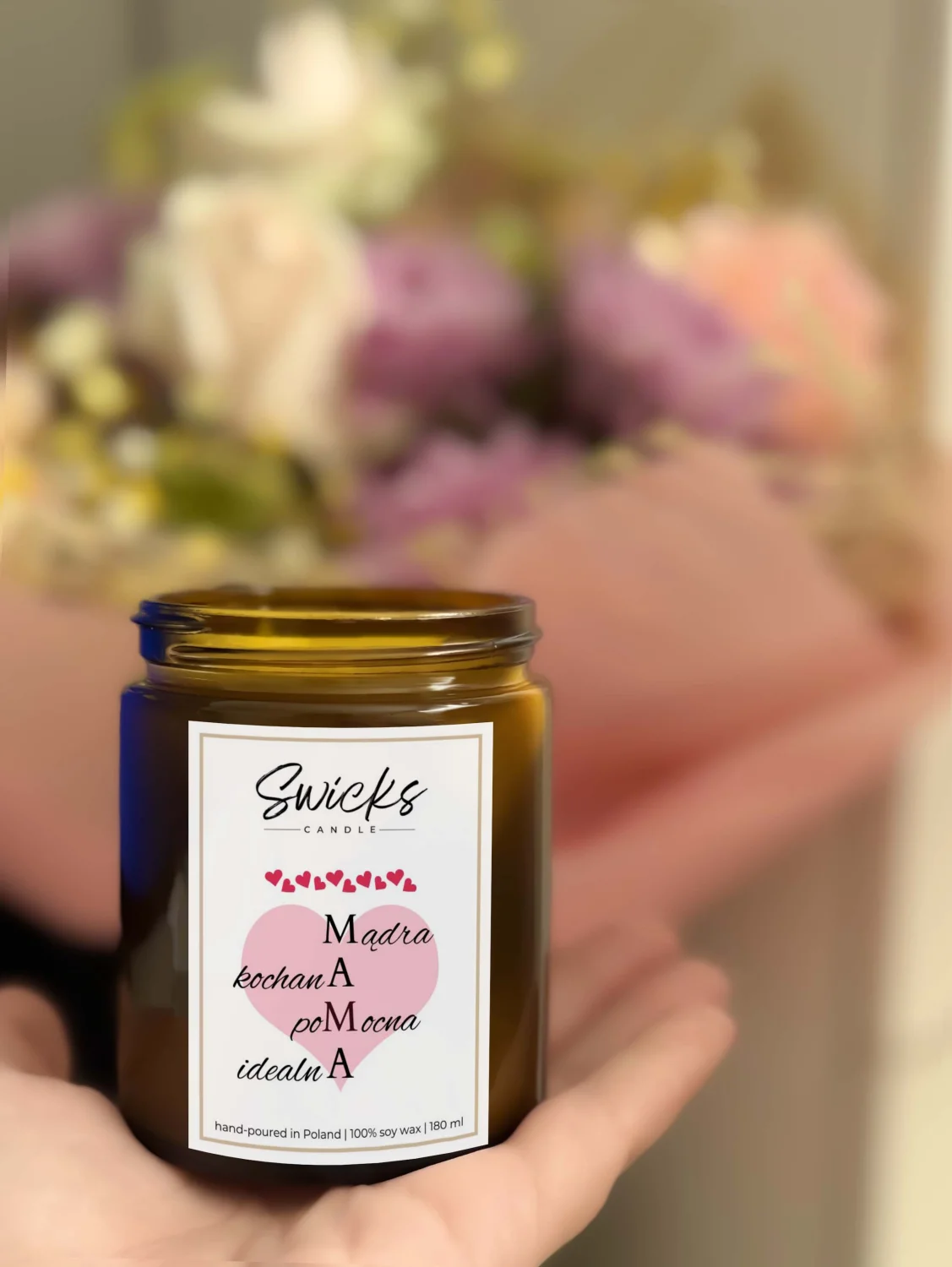 Świeca sojowa z napisem MAMA- mądra, kochana, pomocna, idealna 180 ml w pudełku | dowolny zapach