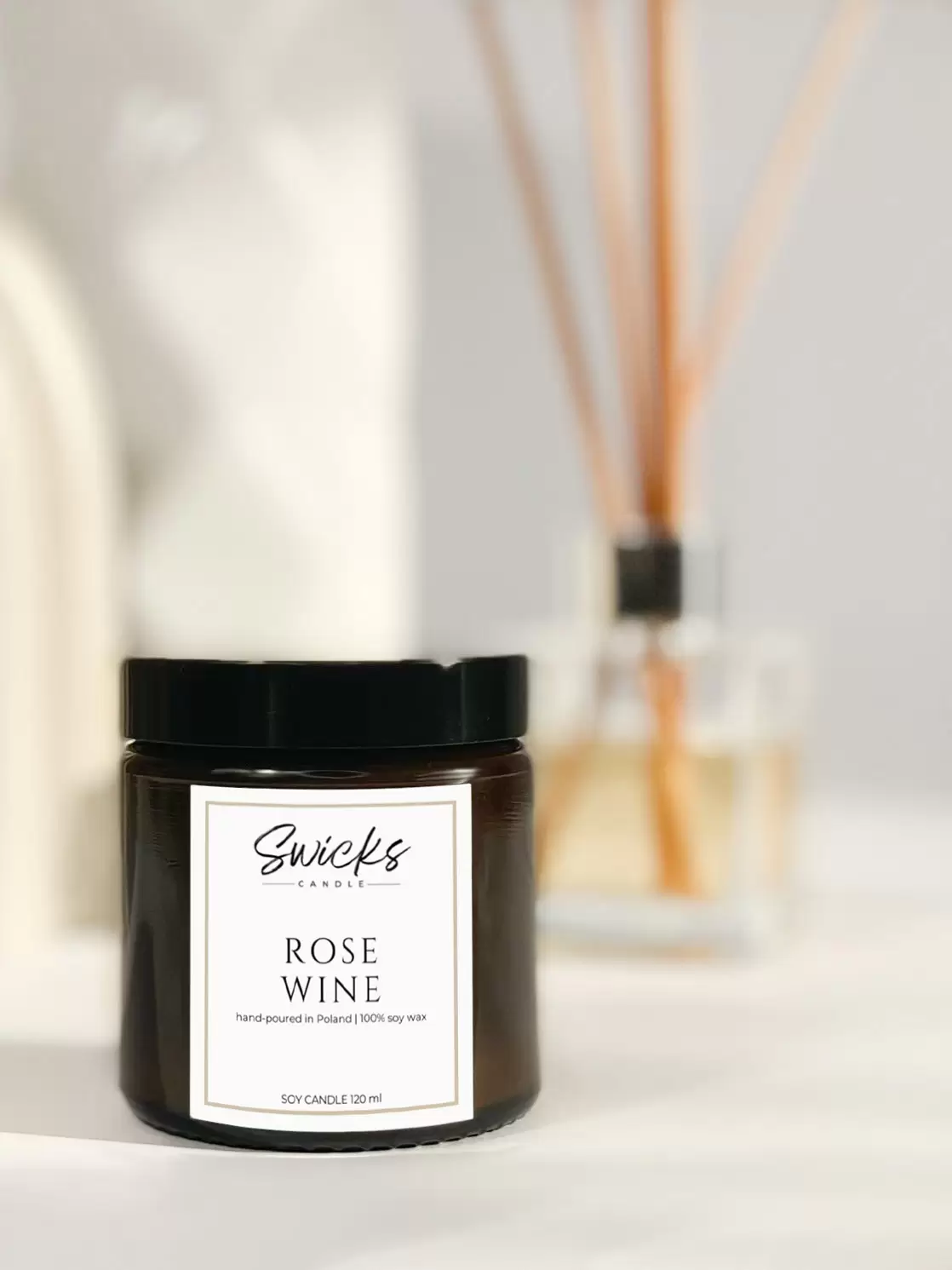 Świeca sojowa ROSE WINE 120 ml